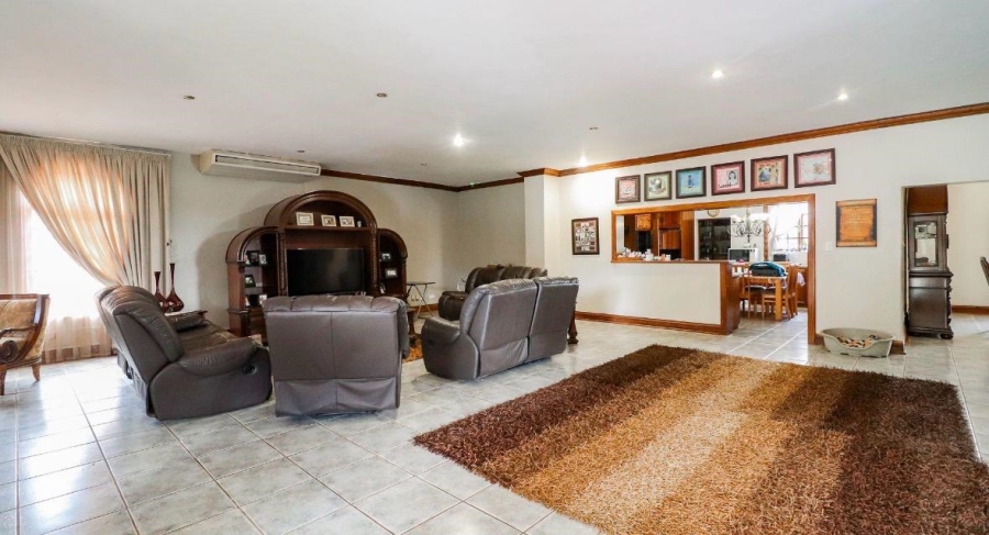 4 Bedroom Property for Sale in Wilkoppies North West